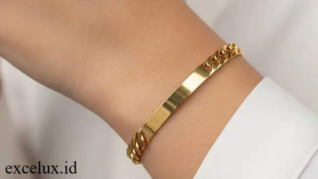 5 Rekomendasi Bangle Emas 2025 dari Minimalis hingga Mewah