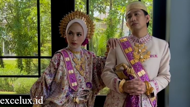 Gaya Feby Putri di Malam Mappacci Tradisi Bertemu Modernitas